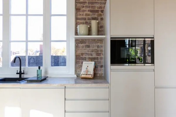 Property at 16 Bowling Green Lane, London EC1R 0QH